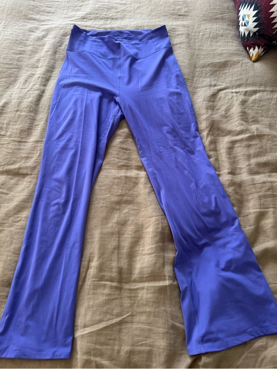 Girlfriend Collective- Purple High-Waist Flare Leggings and Racerback Bra Set - Picture 2 of 4